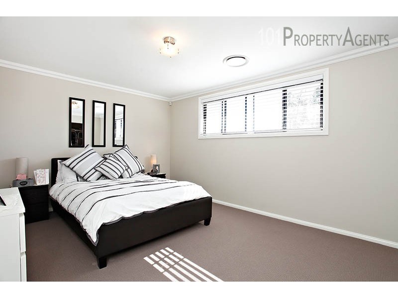 6 Maiden St, Ropes Crossing NSW 2760