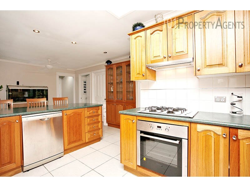 79 Mcfarlane Dr, Minchinbury NSW 2770