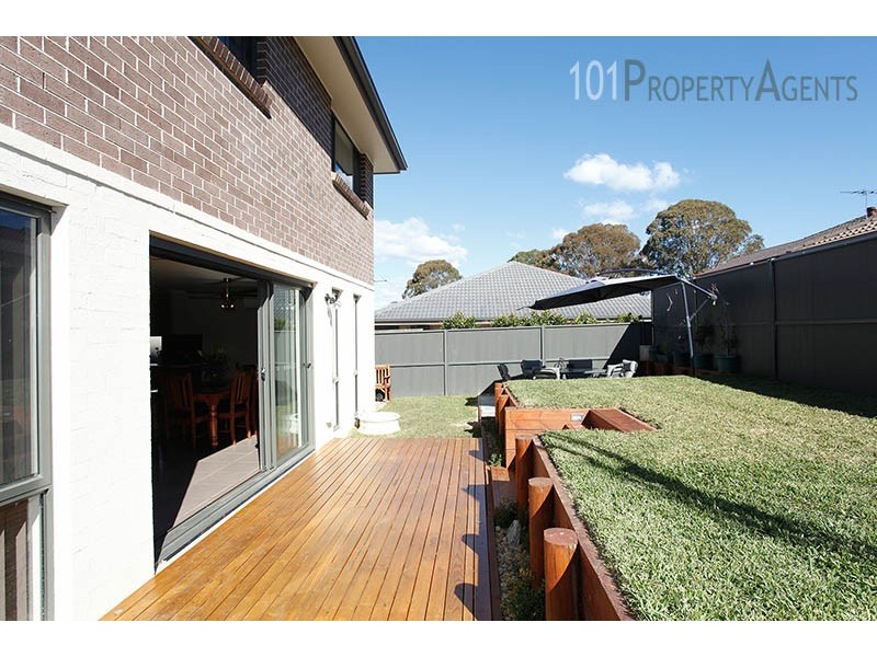 7 Drummond Ave, Ropes Crossing NSW 2760