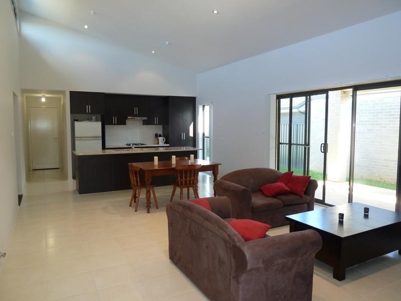 22 Wiseman cct, Ropes Crossing NSW 2760