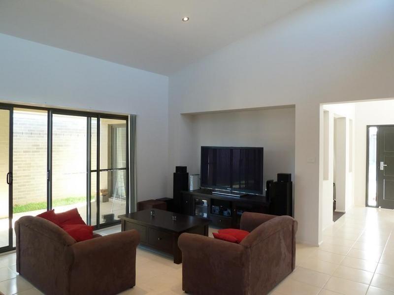 22 Wiseman cct, Ropes Crossing NSW 2760