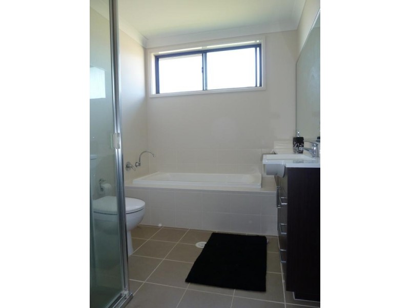 22 Wiseman cct, Ropes Crossing NSW 2760