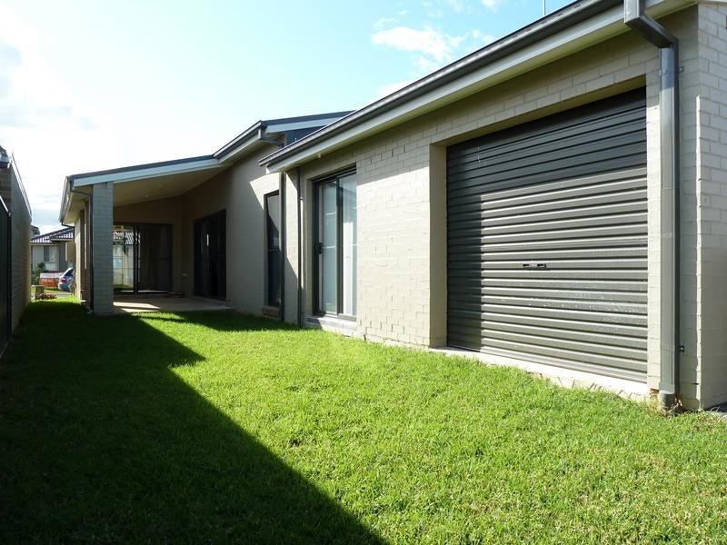 22 Wiseman cct, Ropes Crossing NSW 2760