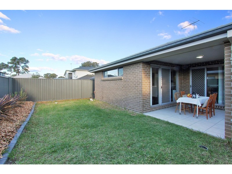 10 Gilroy st, Ropes Crossing NSW 2760
