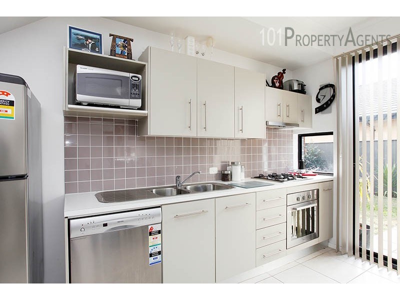 4 Jenkins St, Ropes Crossing NSW 2760