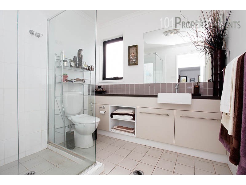 4 Jenkins St, Ropes Crossing NSW 2760