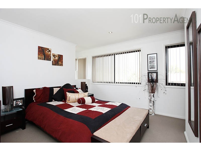 4 Jenkins St, Ropes Crossing NSW 2760