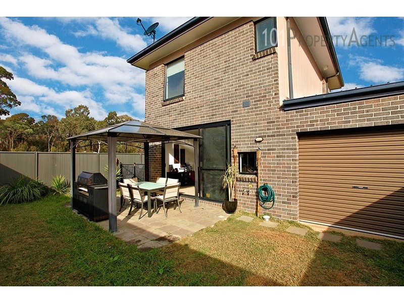 4 Jenkins St, Ropes Crossing NSW 2760