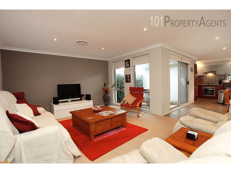 14 Jenkin st, Ropes Crossing NSW 2760