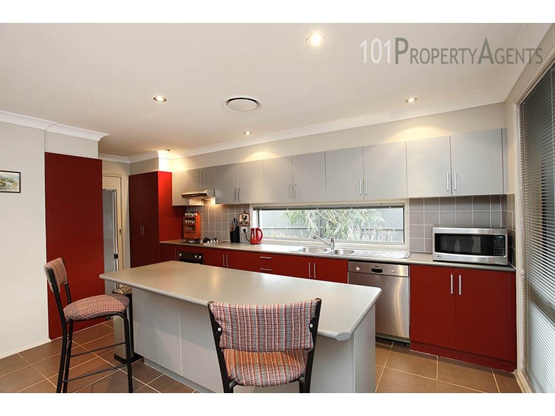 14 Jenkin st, Ropes Crossing NSW 2760