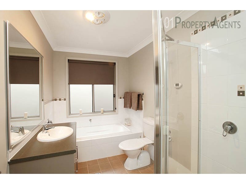 14 Jenkin st, Ropes Crossing NSW 2760