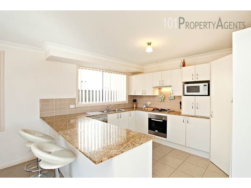 24 Maiden St, Ropes Crossing NSW 2760