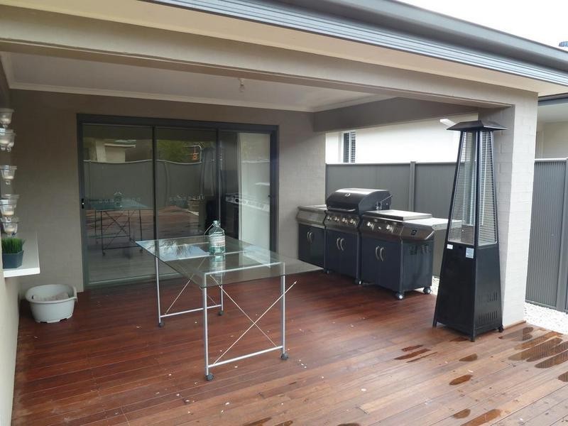 19 Jenkin St, Ropes Crossing NSW 2760