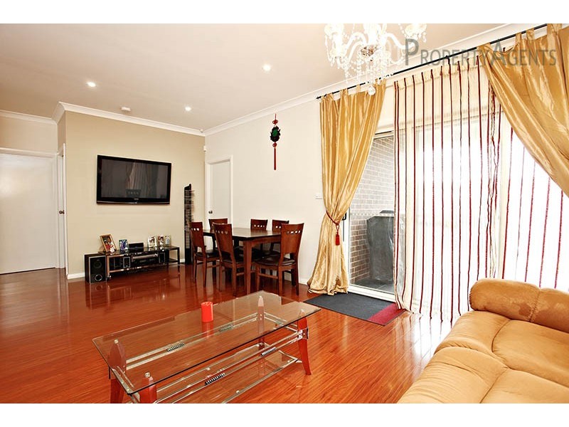 5 Taradale Dr, Ropes Crossing NSW 2760