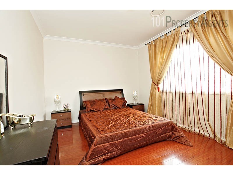 5 Taradale Dr, Ropes Crossing NSW 2760