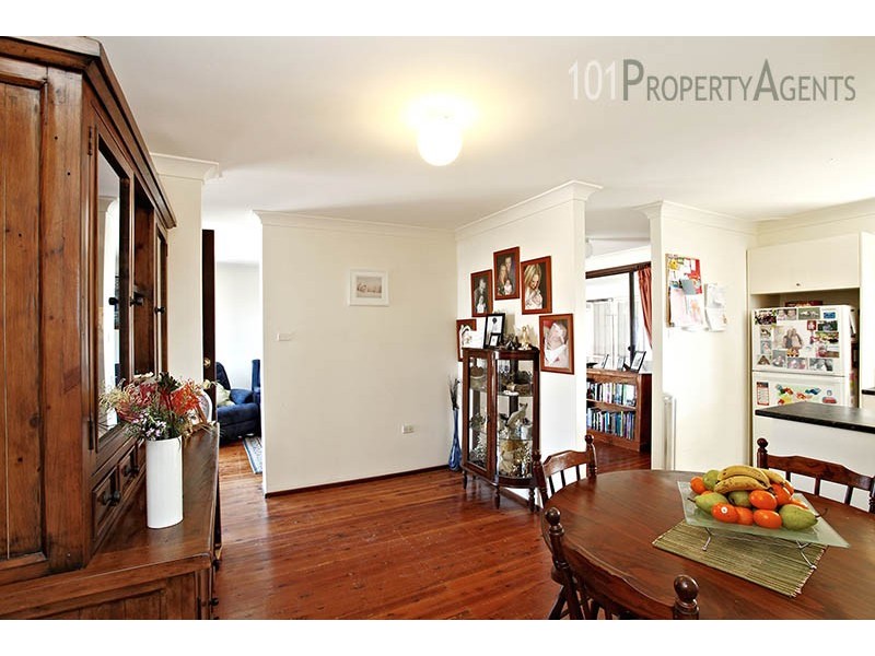 15 Cook Prd, St Clair NSW 2759