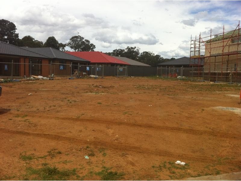 33 Brunswick Cir, Ropes Crossing NSW 2760