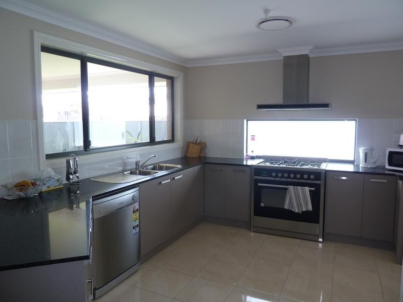 Lot 2131 Beston Dr, Ropes Crossing NSW 2760