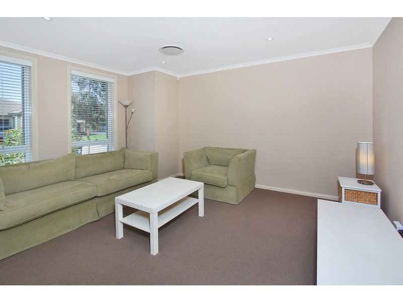 17 Jenkin St, Ropes Crossing NSW 2760