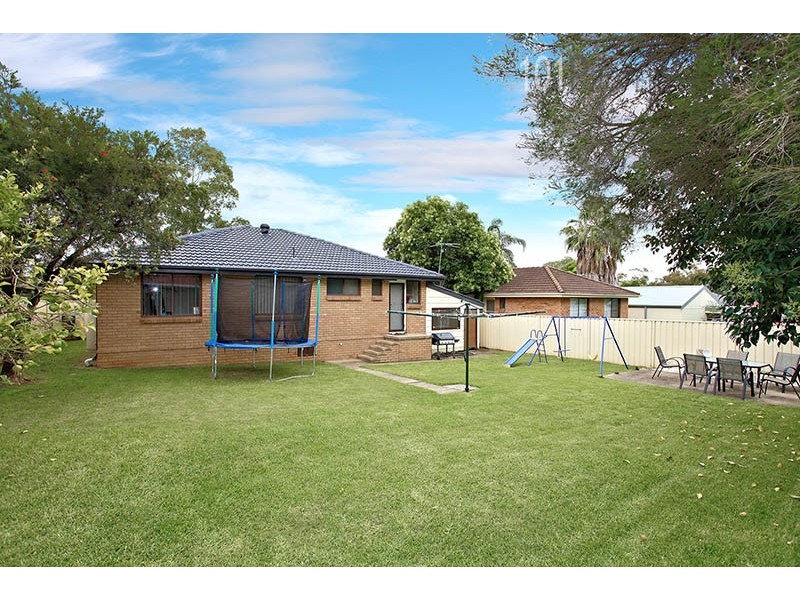 10 Charles Todd Cres, Werrington County NSW 2747