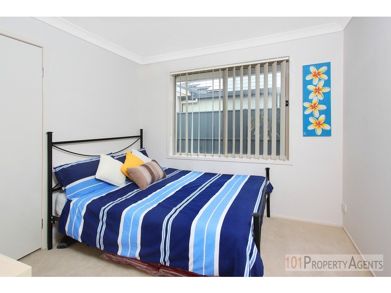 13 Maiden st, Ropes Crossing NSW 2760