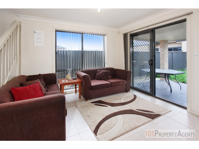 15 Meredith Ave, Ropes Crossing NSW 2760