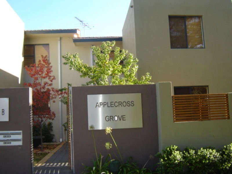 2/25B Ullapool Road, Applecross WA 6153