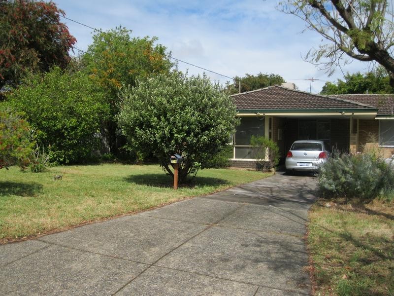 25A Ochiltree Way, Kardinya WA 6163