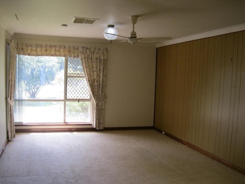 25A Ochiltree Way, Kardinya WA 6163