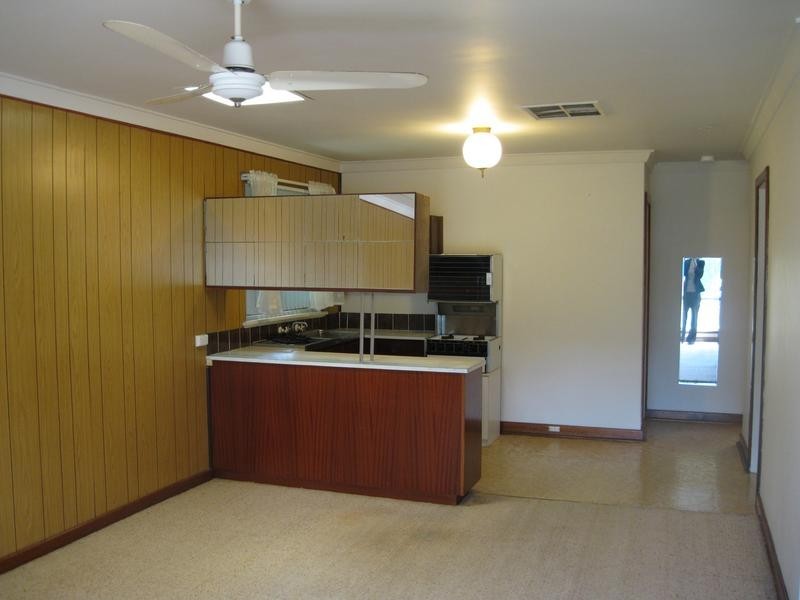 25A Ochiltree Way, Kardinya WA 6163