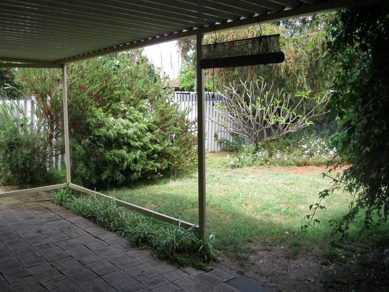 25A Ochiltree Way, Kardinya WA 6163