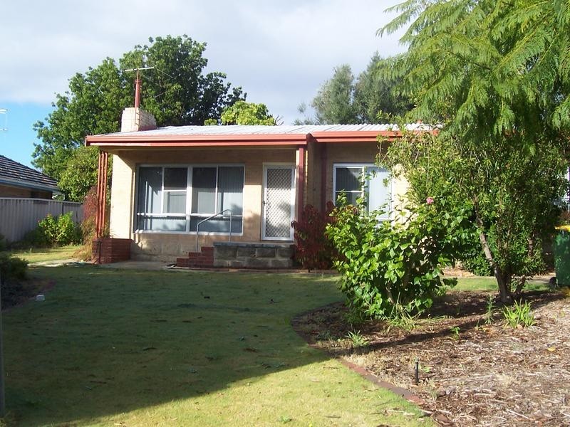 21 Gunbower Road, Mount Pleasant WA 6153