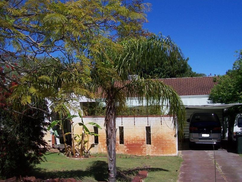 12 Rogerson Road, Mount Pleasant WA 6153