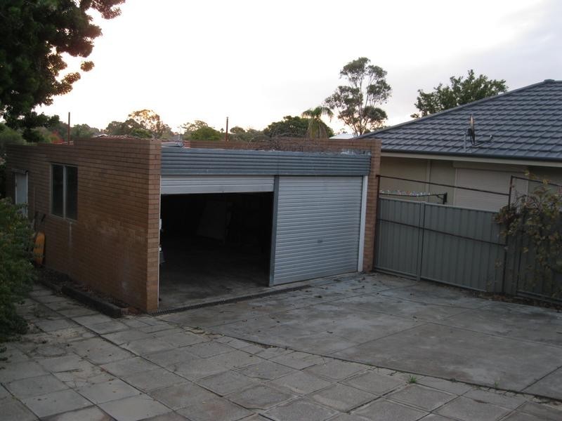 12 Rogerson Road, Mount Pleasant WA 6153