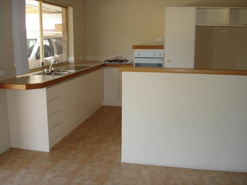 18 Peraldini Court, Beeliar WA 6164