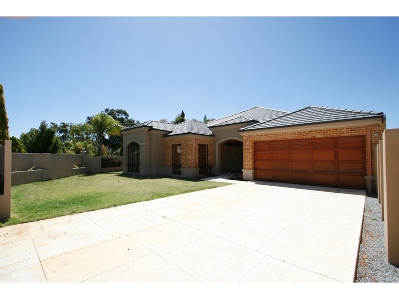 1 Hopson Close, Booragoon WA 6154