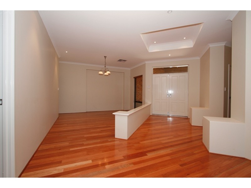 1 Hopson Close, Booragoon WA 6154