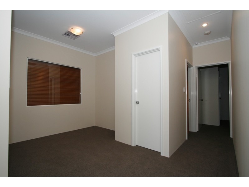 1 Hopson Close, Booragoon WA 6154