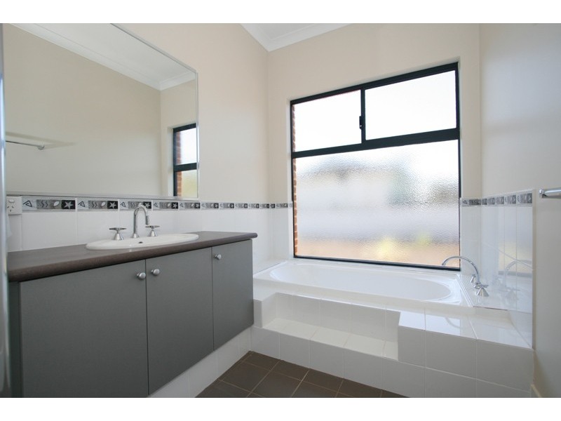 1 Hopson Close, Booragoon WA 6154