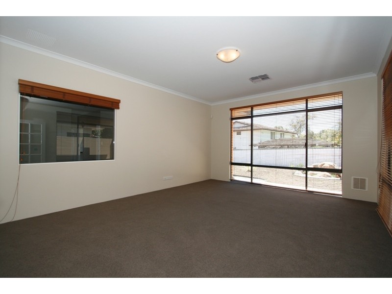 1 Hopson Close, Booragoon WA 6154