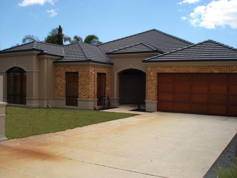 1 Hopson Close, Booragoon WA 6154