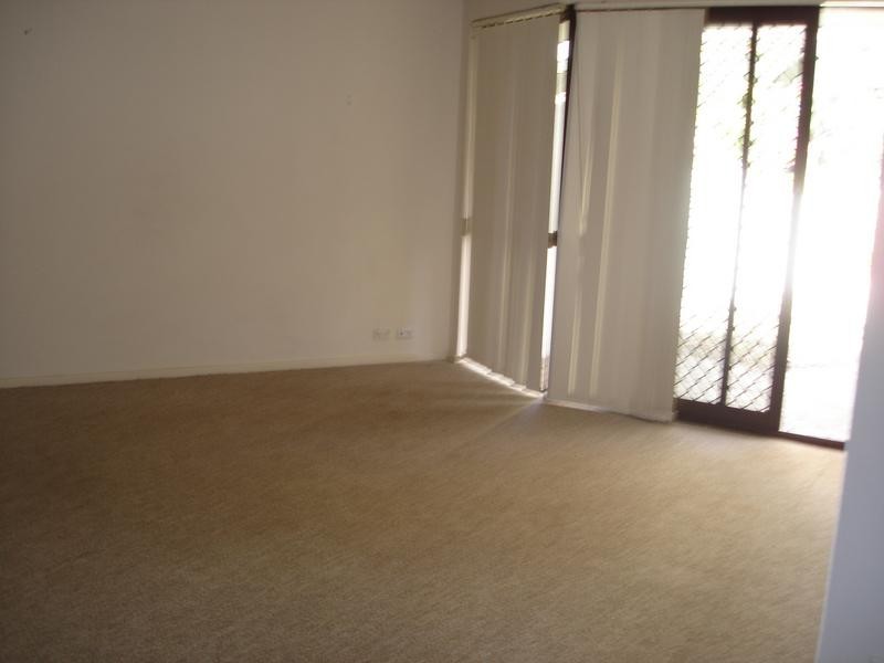 12/2 Lakeside Terrace, Mount Pleasant WA 6153