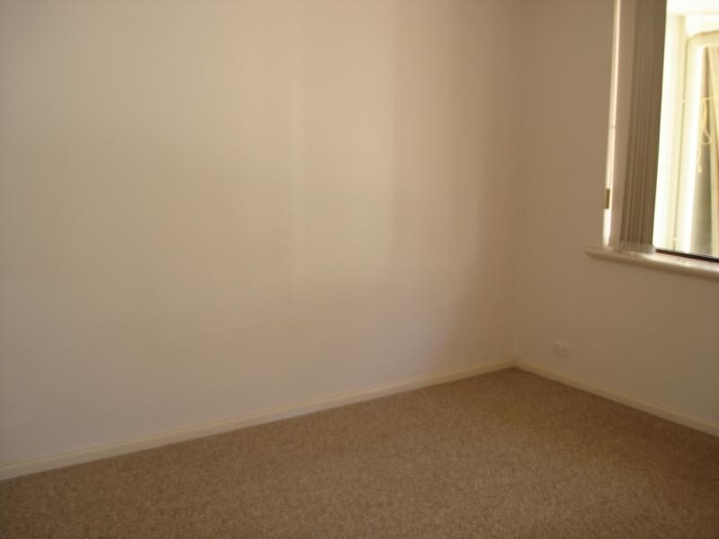 12/2 Lakeside Terrace, Mount Pleasant WA 6153