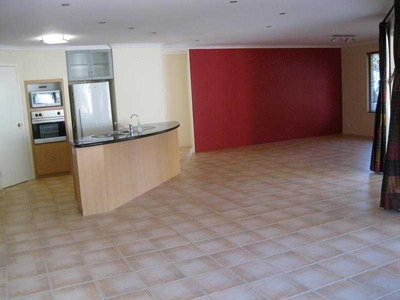 23 Rome Road, Melville WA 6156