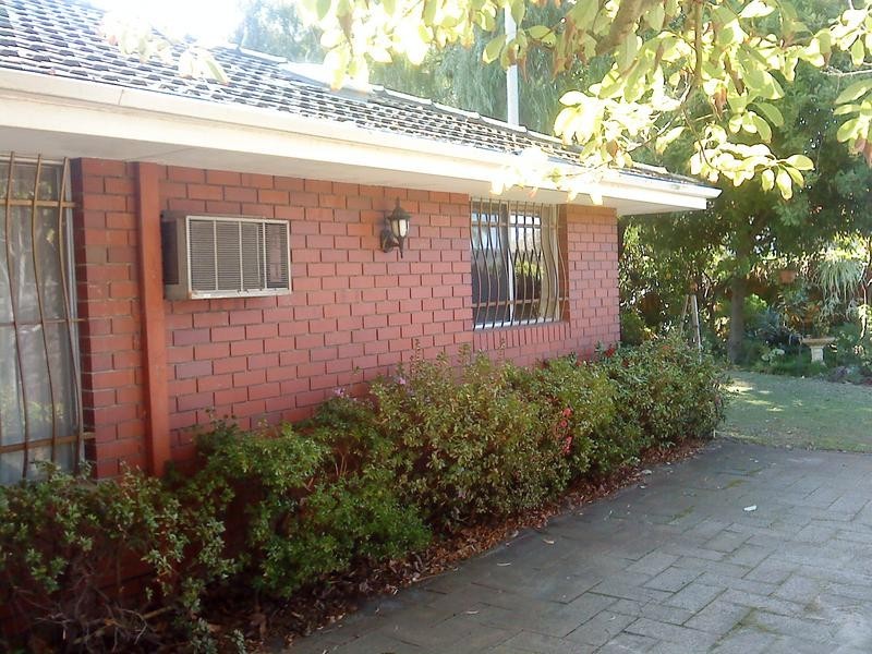 5 Dean Road, Bateman WA 6150