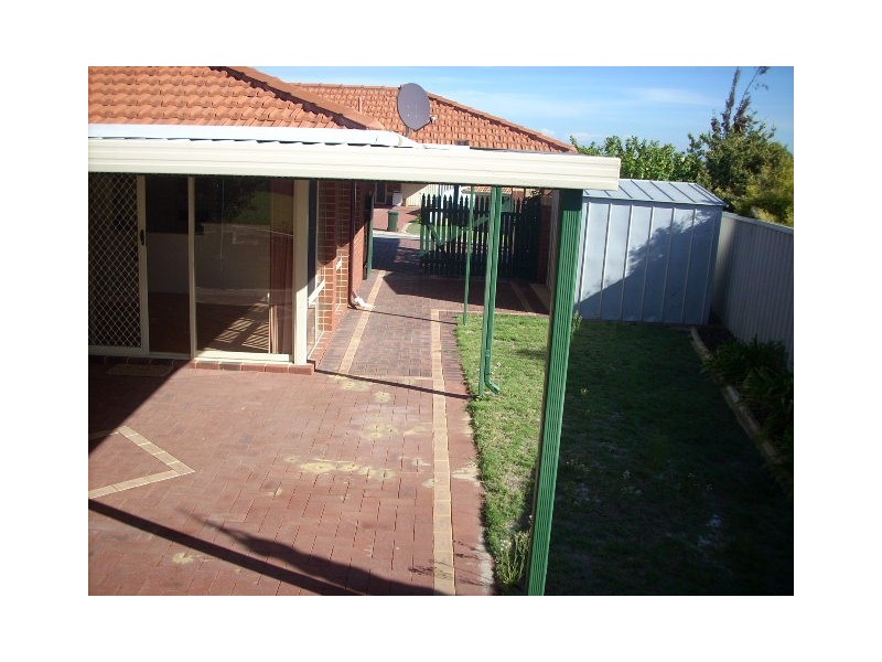 2 Herdsman Court, Success WA 6164