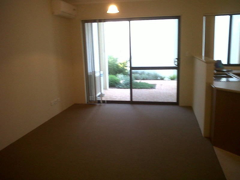 29/17 Southdown Place, Thornlie WA 6108