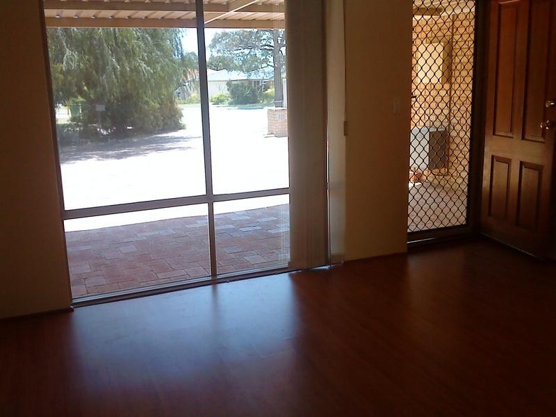 15a Hamlet Court, Bibra Lake WA 6163