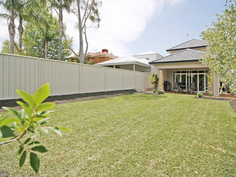 47A Ogilvie Road, Mount Pleasant WA 6153