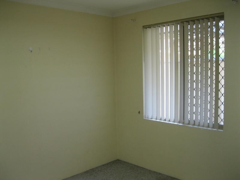 2/11 Adamson Rd, Brentwood WA 6153